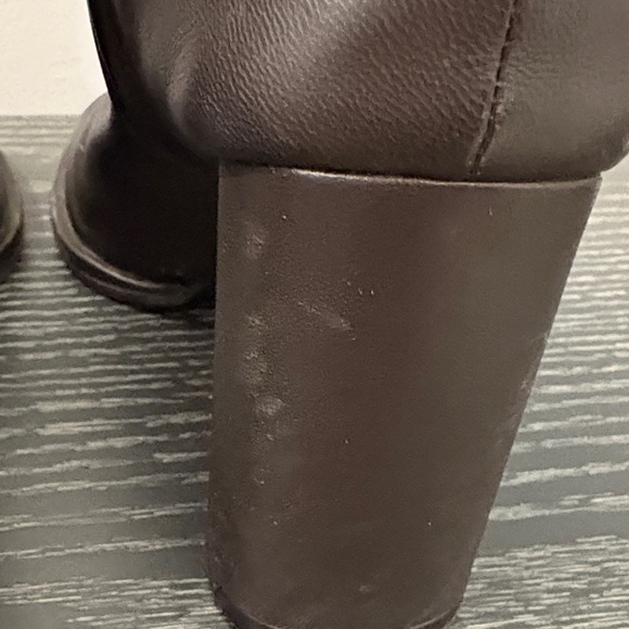 The Row Leather Ankle Boots - Picture 7 of 9